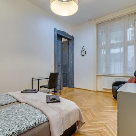 Stylemix In Heart Apartment